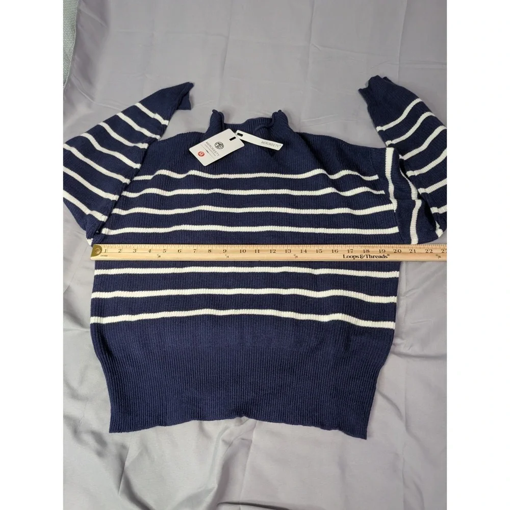 Merokeety striped pullover